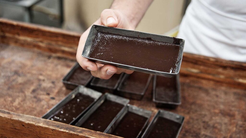 Lavorazione del cioccolato — Antica Dolceria Bonajuto