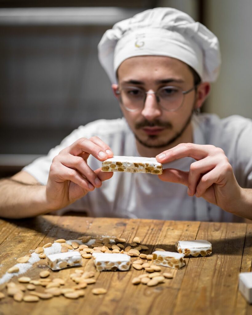 Lavorazione del torrone — Torrone Trapani
