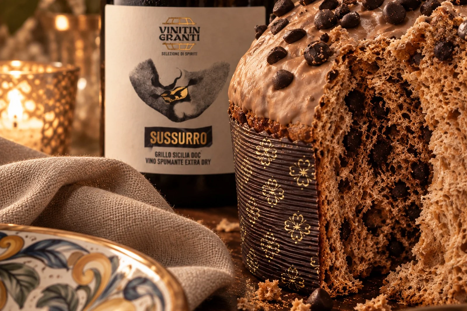 Panettone al cioccolato, spumante Grillo di Sicilia e ceramica siciliana — regalo aziendale PANARU BOX